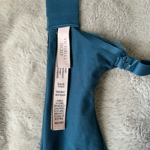 Elegant Blue Lace Bra - Picture 4 of 4